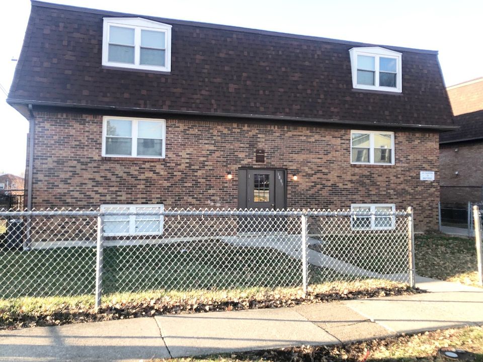 1st image of 1809B Gerald Dr
