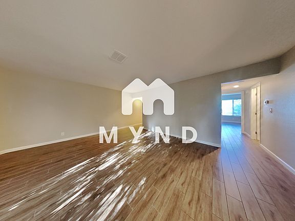 5th image of 2336 Villanova Cir APT 10