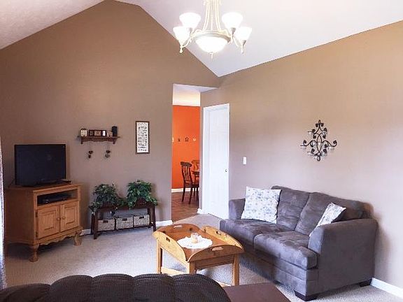 2nd image of 66 Sandstone Ct