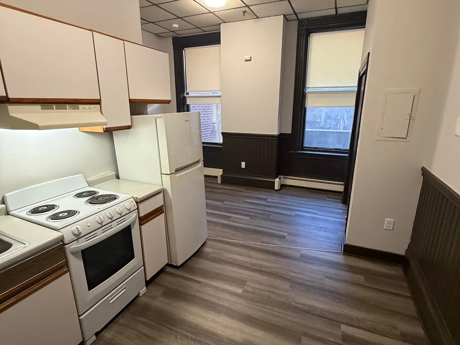 Studio, 1.0 bath, 275 sqft, $1,500 — Photo 2