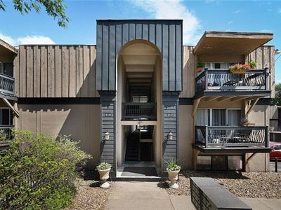 4147 Roanoke Rd APT 16, Kansas City, MO, 64111