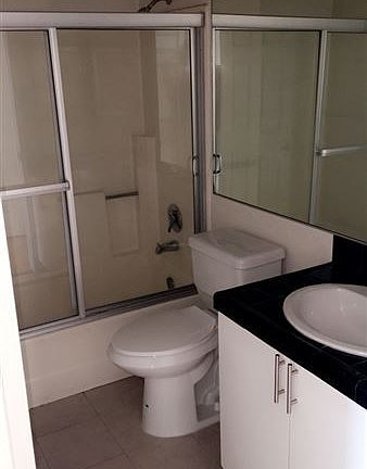 3rd image of 1456 S Shenandoah St APT 301