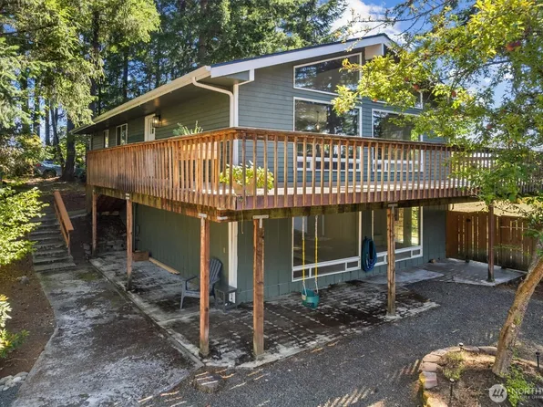 131 E Channel Drive, Allyn, WA 98524