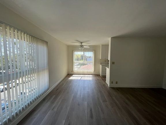 4th image of 715 E Providencia Ave