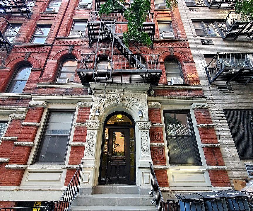 1st image of 212 E 90th St APT 2er