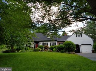 1725 Saint Philips Dr, Lancaster, PA 17603