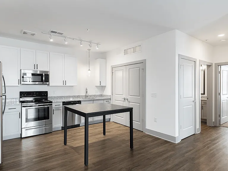 Parkview Apartments — Photo 33
