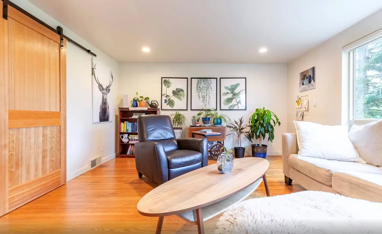3 bed, 1200 sqft, $4,000 — Photo 2