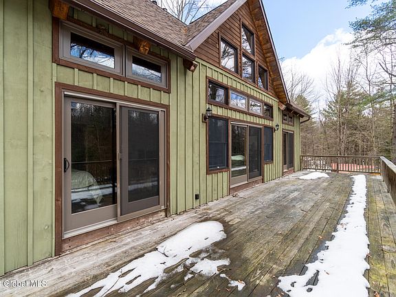 5th image of 221 Young Rd