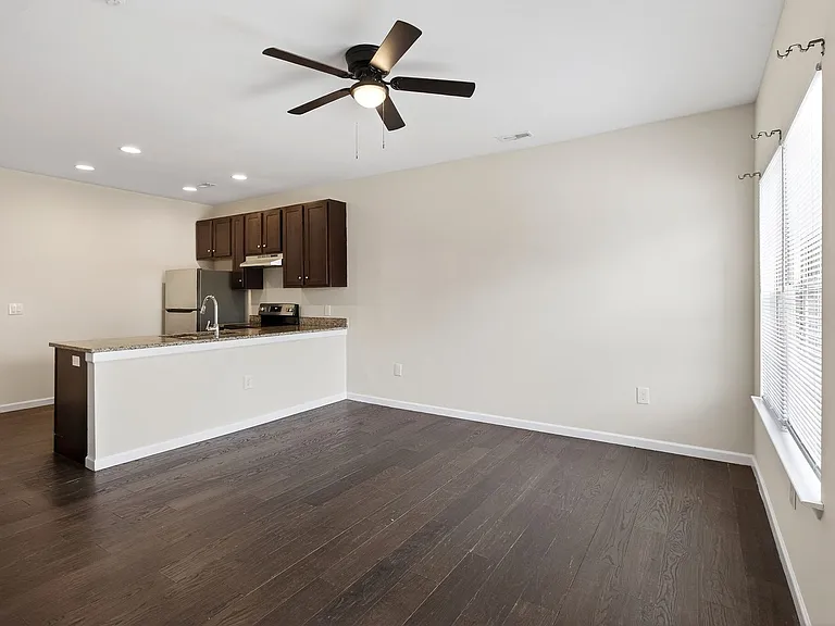 4653 Fairfield Farm Rd — Photo 2