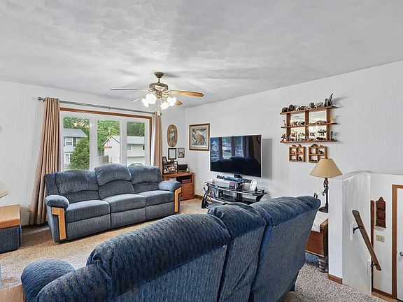 5th image of 2411 Mound St