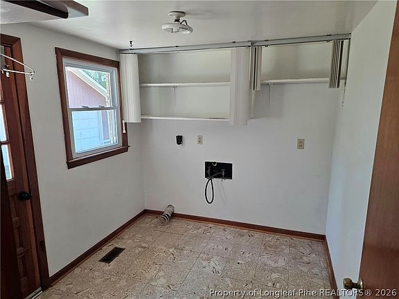 5th image of 1427 Valencia Ct