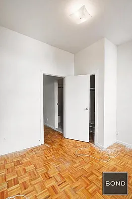 Rented by Bond New York | media 25