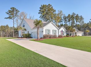 424 Bowstring Dr, Huger, SC 29450