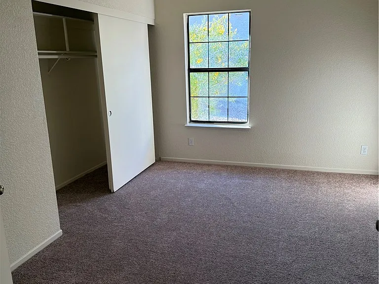 720 Sea Pines Ln — Photo 14