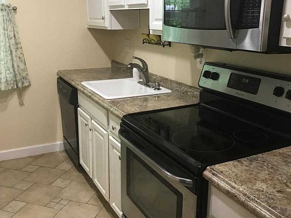 4th image of 3064 Harbour Dr