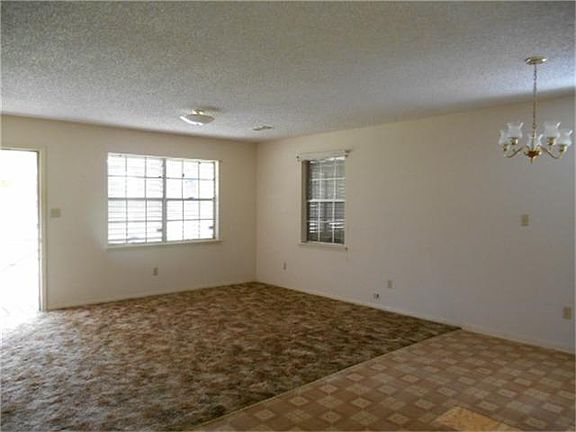 3rd image of 143 Beaver Bay Ln