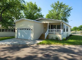 1095 Richard Rd, Elgin, IL 60123