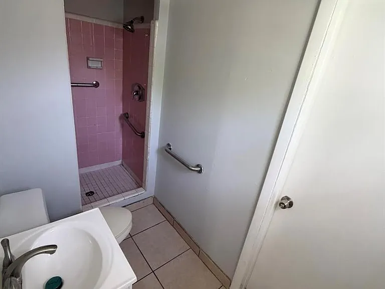 926 S F St — Photo 13
