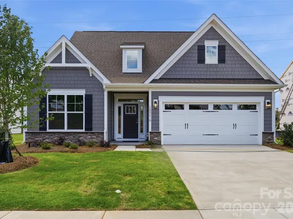 15216 First Broad Dr, Huntersville, NC 28078