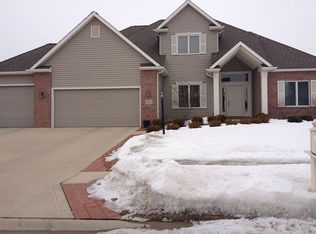 663 Chadings Dr, Roanoke, IN 46783