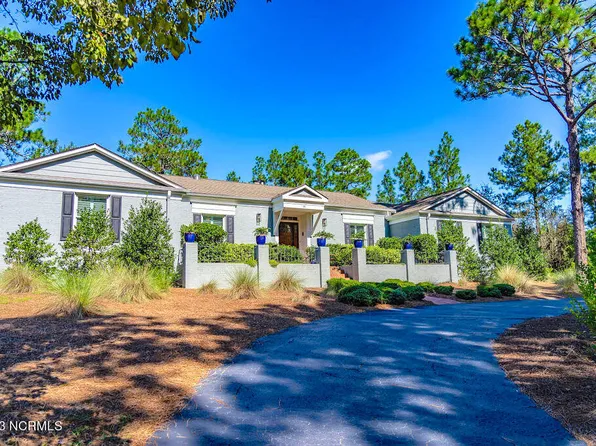 85 Mckenzie Road E, Pinehurst, NC 28374