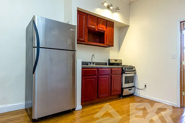 Rented by EXR | media 6