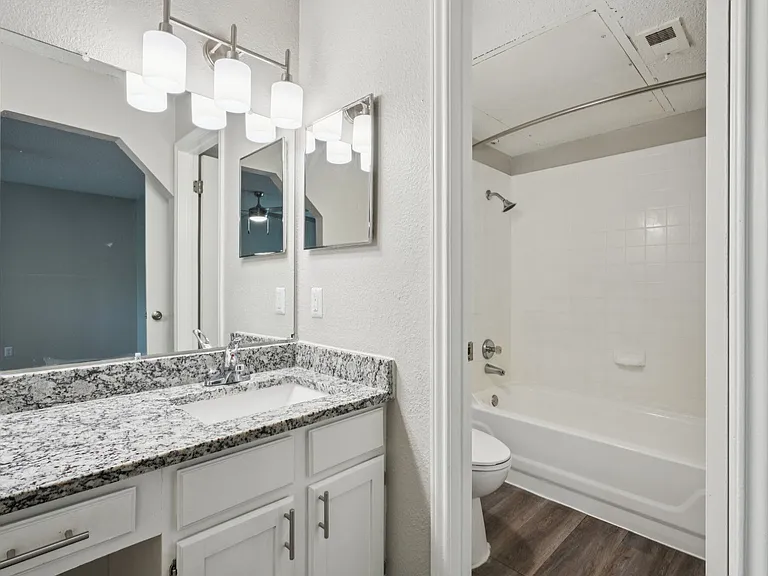 Fieldcrest Apartments — Photo 51