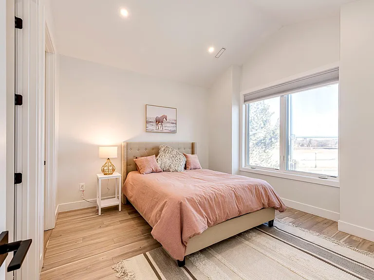 2nd bedroom is on the upper level with a private bathroom, queen size bed, and blackout shades for great sleeping.