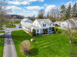 5948 Ward Rd, Sanborn, NY 14132