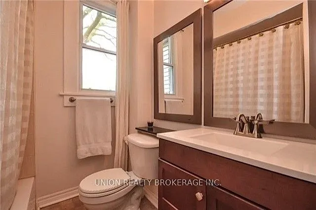 2471 Queen St E #UPPER — Photo 7