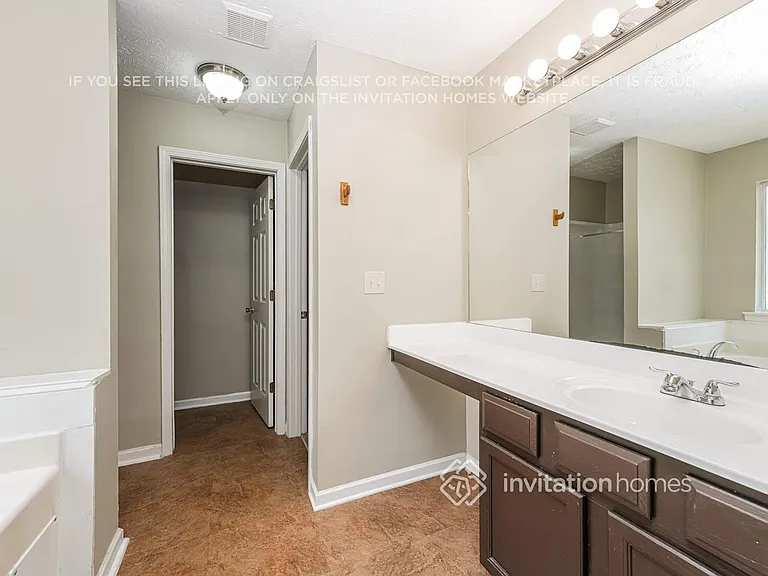 1346 Haynes Trace Ct — Photo 12