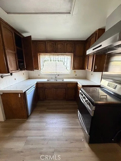 3 bed, 1782 sqft, $3,300 — Photo 2
