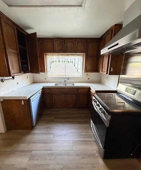 5243 Acacia St — Photo 2