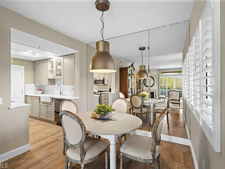140 Villa Point Dr — Photo 12