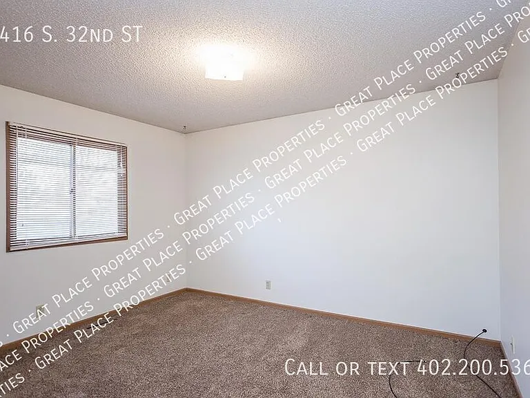 5416 S 32nd St — Photo 11