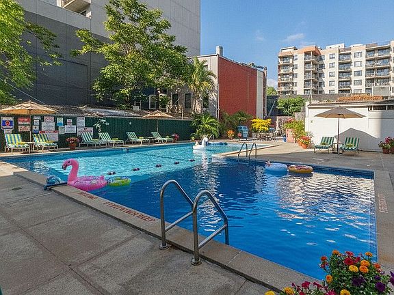 5th image of 1625 Emmons Ave APT 2Y