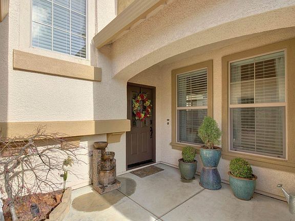 2nd image of 2872 Lincoln Airpark Dr
