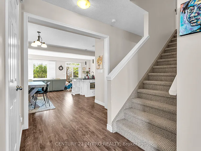 1130 Baird St — Photo 6