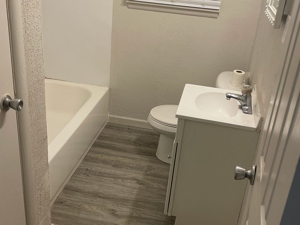 1st image of 1205 S Keystone Ave #1