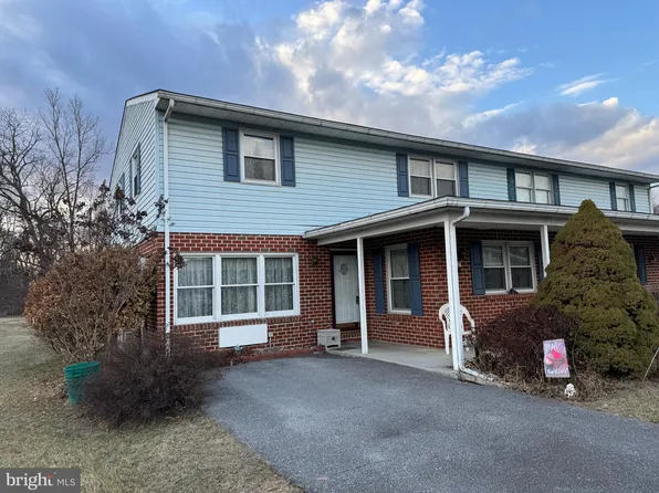 14710 Sherwood Dr, Greencastle, PA 17225