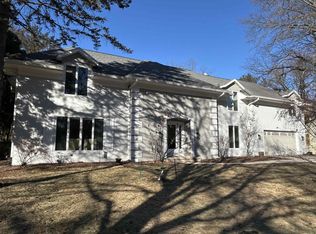 318 Ozark Trl, Madison, WI 53705