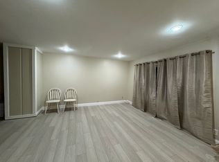 708 Ridge Cir, Streamwood, IL 60107