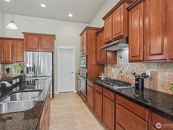 5th image of 3724 68th Avenue Ct W