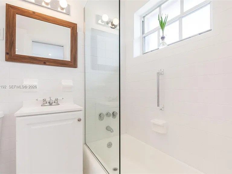 345 Michigan Ave #20 — Photo 4