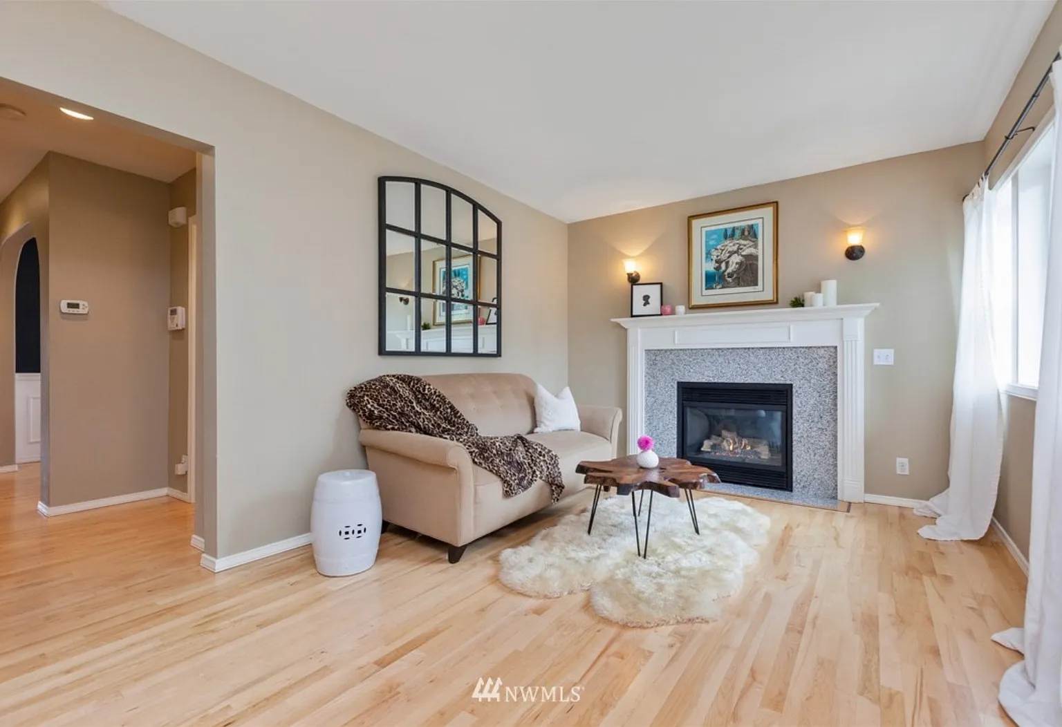 3 bed, 1700 sqft, $5,000 — Photo 2