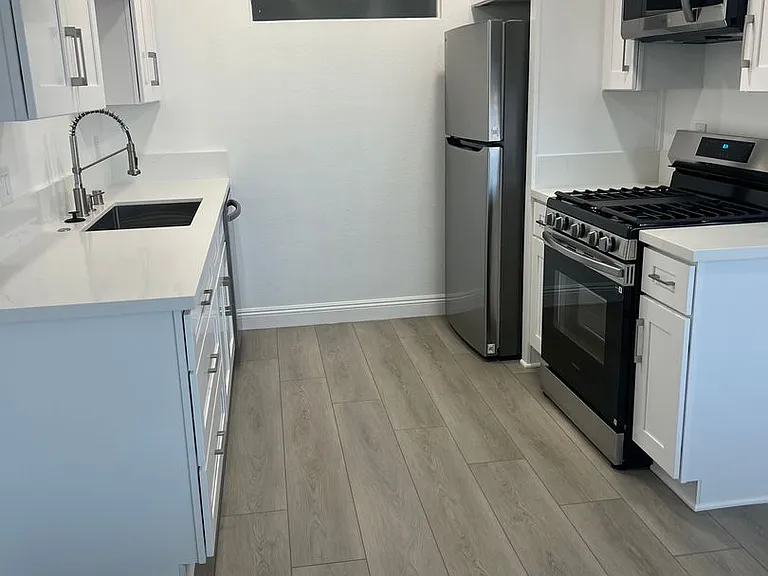 Westpark Apartments — Photo 10