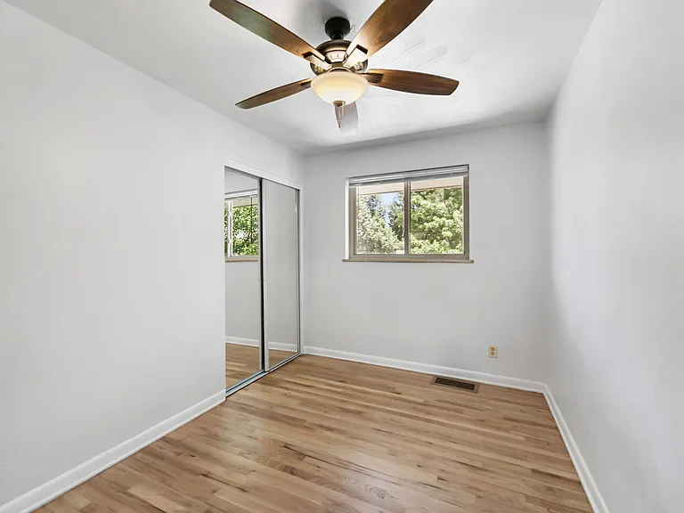 3286 W Fairview Pl — Photo 15