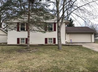 446 Seneca Dr, Dover, OH