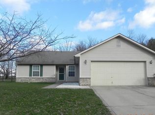 695 Lake Crossing Ct, Franklin, IN 46131